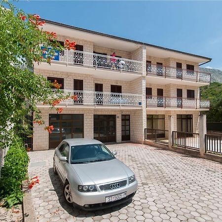 Apartments Ricina Дуги-Рат Экстерьер фото