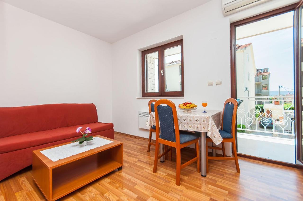 Apartments Ricina Дуги-Рат Экстерьер фото