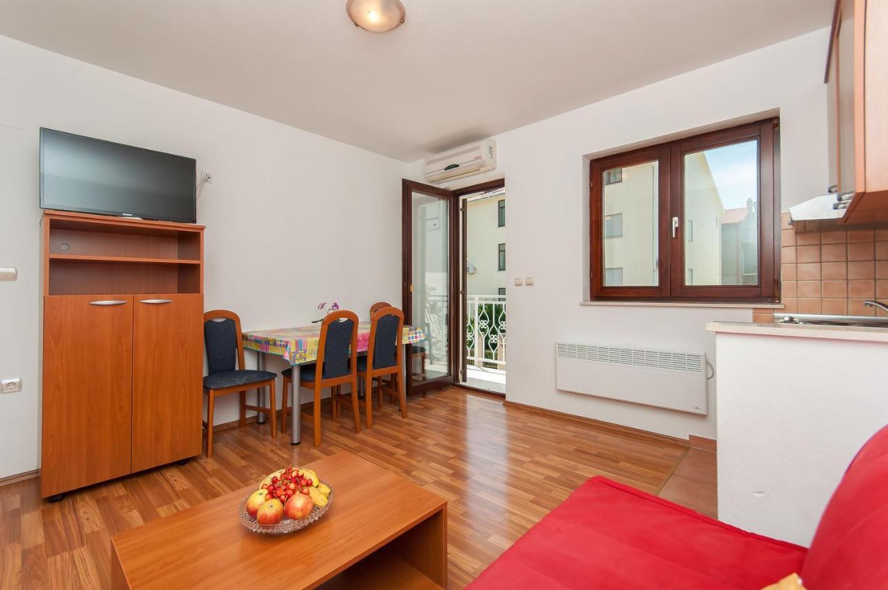 Apartments Ricina Дуги-Рат Экстерьер фото