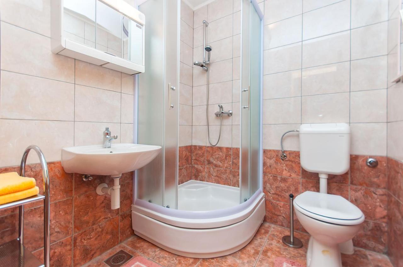 Apartments Ricina Дуги-Рат Экстерьер фото